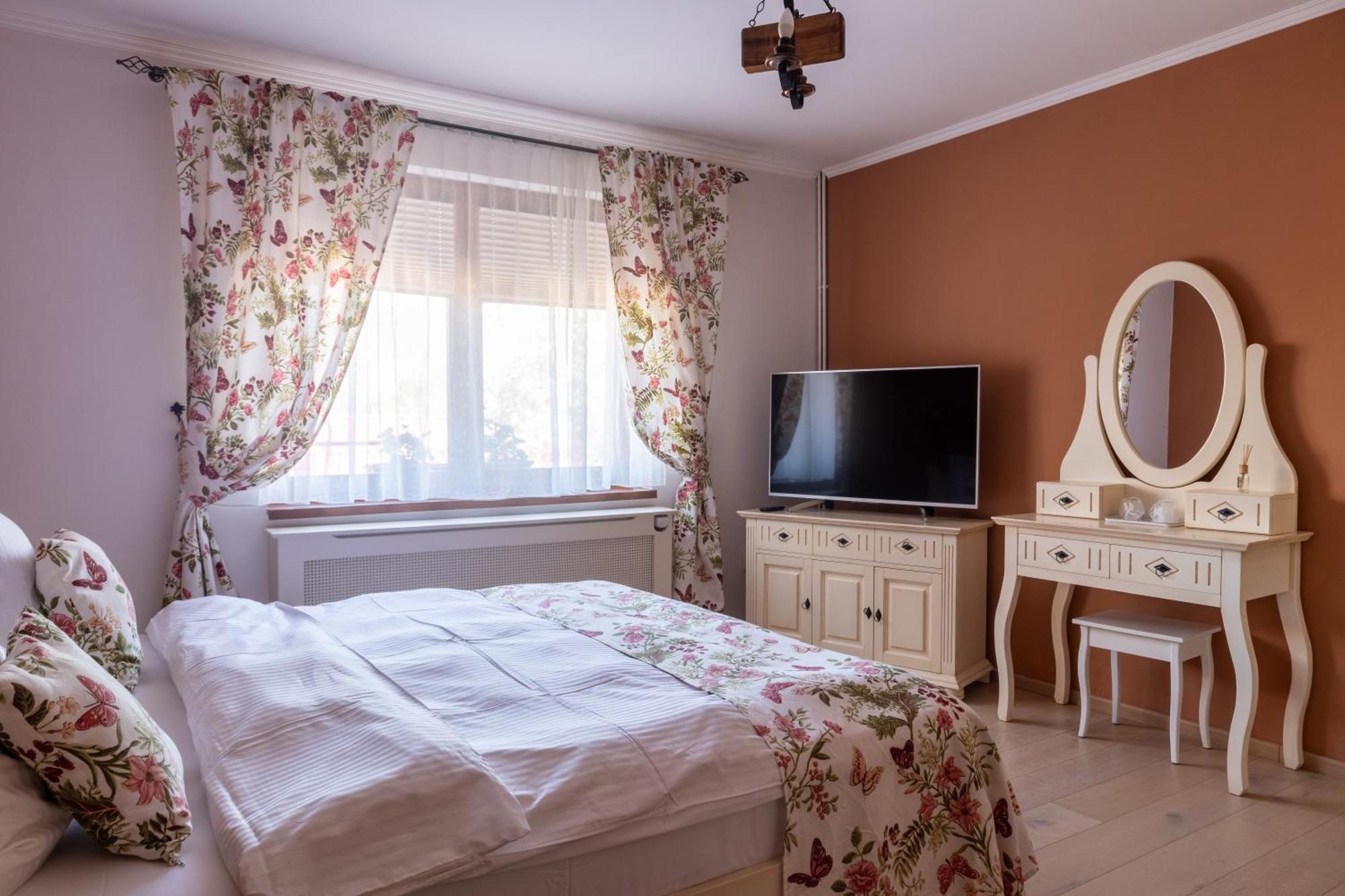 Vila Crisalia Sibiel -Sibiu (Adults Only) Otel Dış mekan fotoğraf